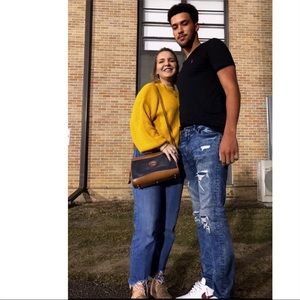 Meet your Posher, Googie